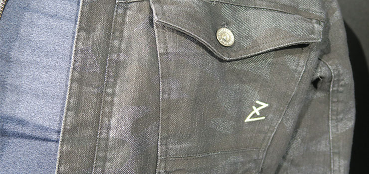インディゴカモフラ柄のデニム作業服